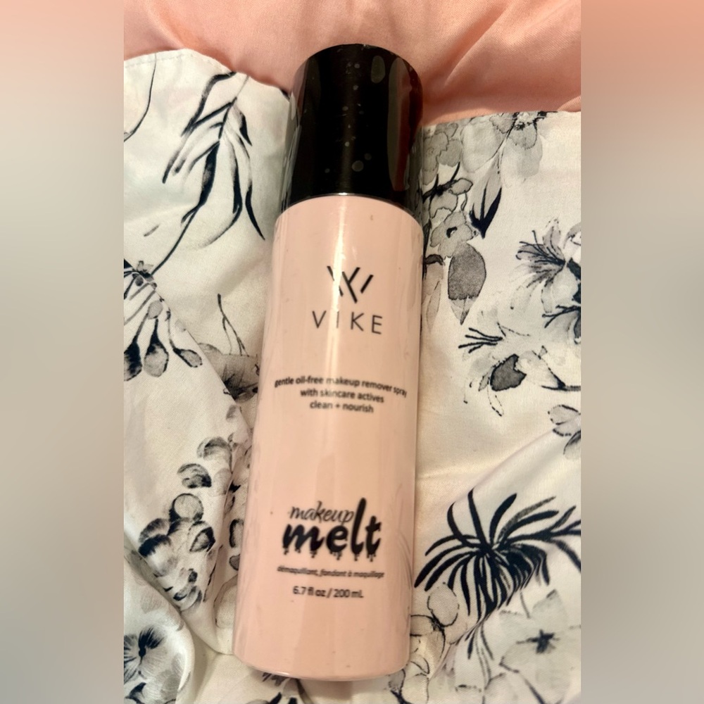 Makeup Melt Gentle Oil-Free Makeup Remover Spray - Pink NEW/Unopened 6.7 fl oz.